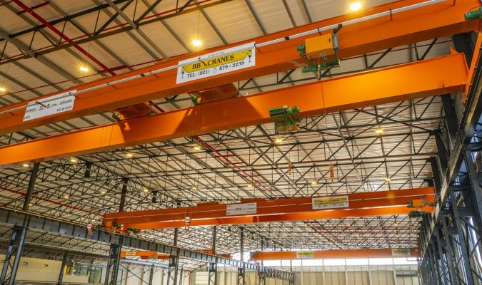 CRANES SPEED UP GRAIN-PLANTER PRODUCTION